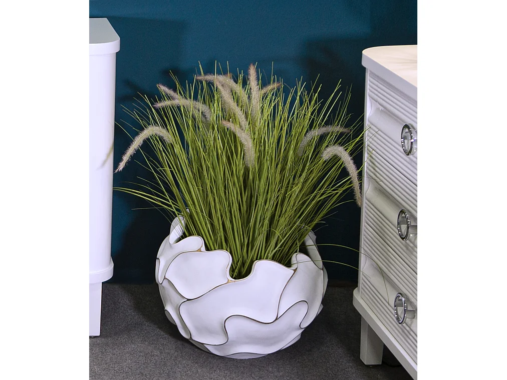 Cachepot in resina bianco con decori in rilievo Ø cm 44x37