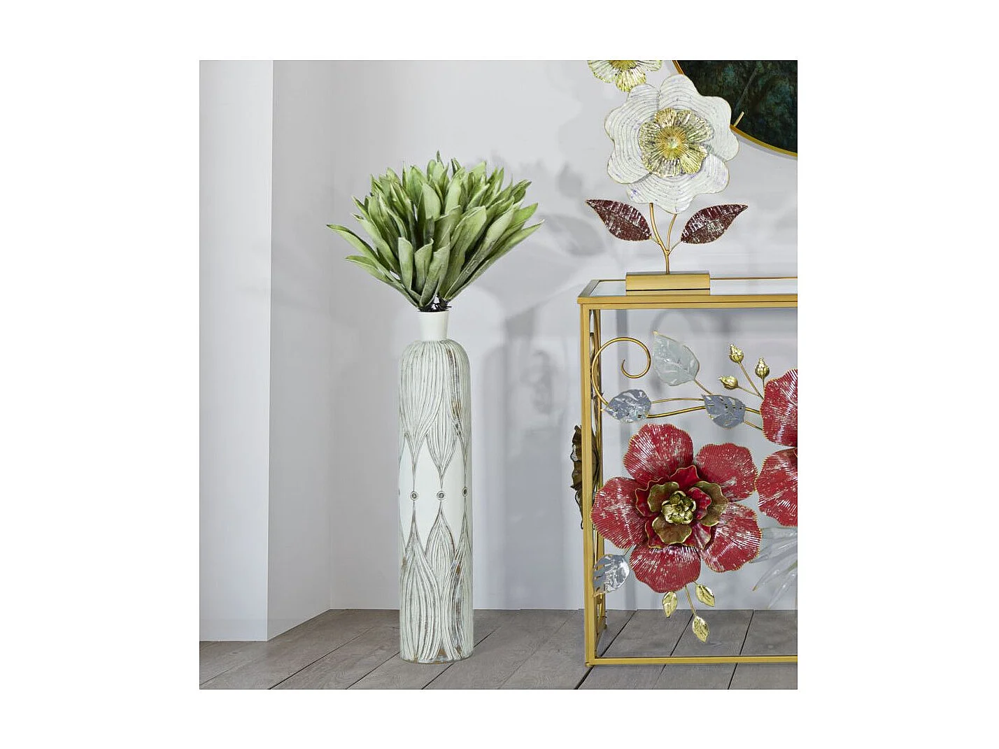 Witte harsvaas met gebeeldhouwde decoraties Ø 15,5x74 cm