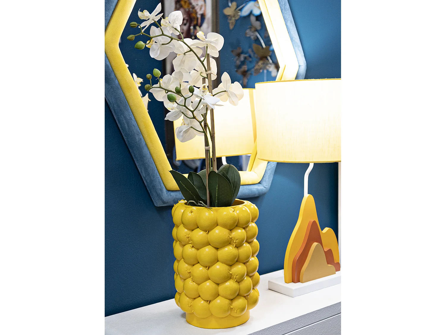 Vaso in resina giallo composto da limoni Ø cm 21x28