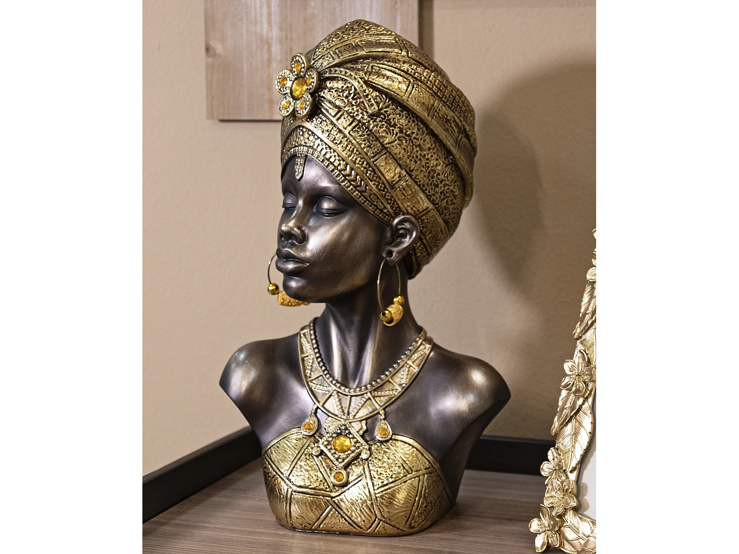 Buste Femme Africaine en Résine "Mumbasa" 39cm Or