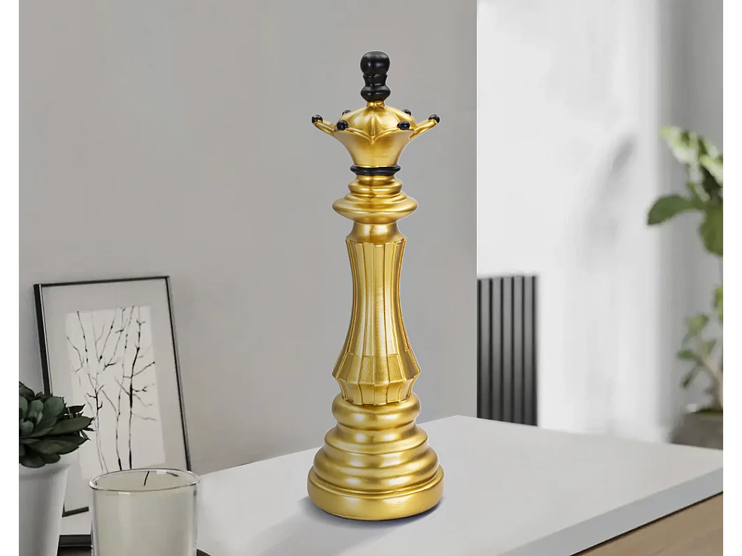 Regina degli scacchi in resina dorata e nera Ø cm 12x37