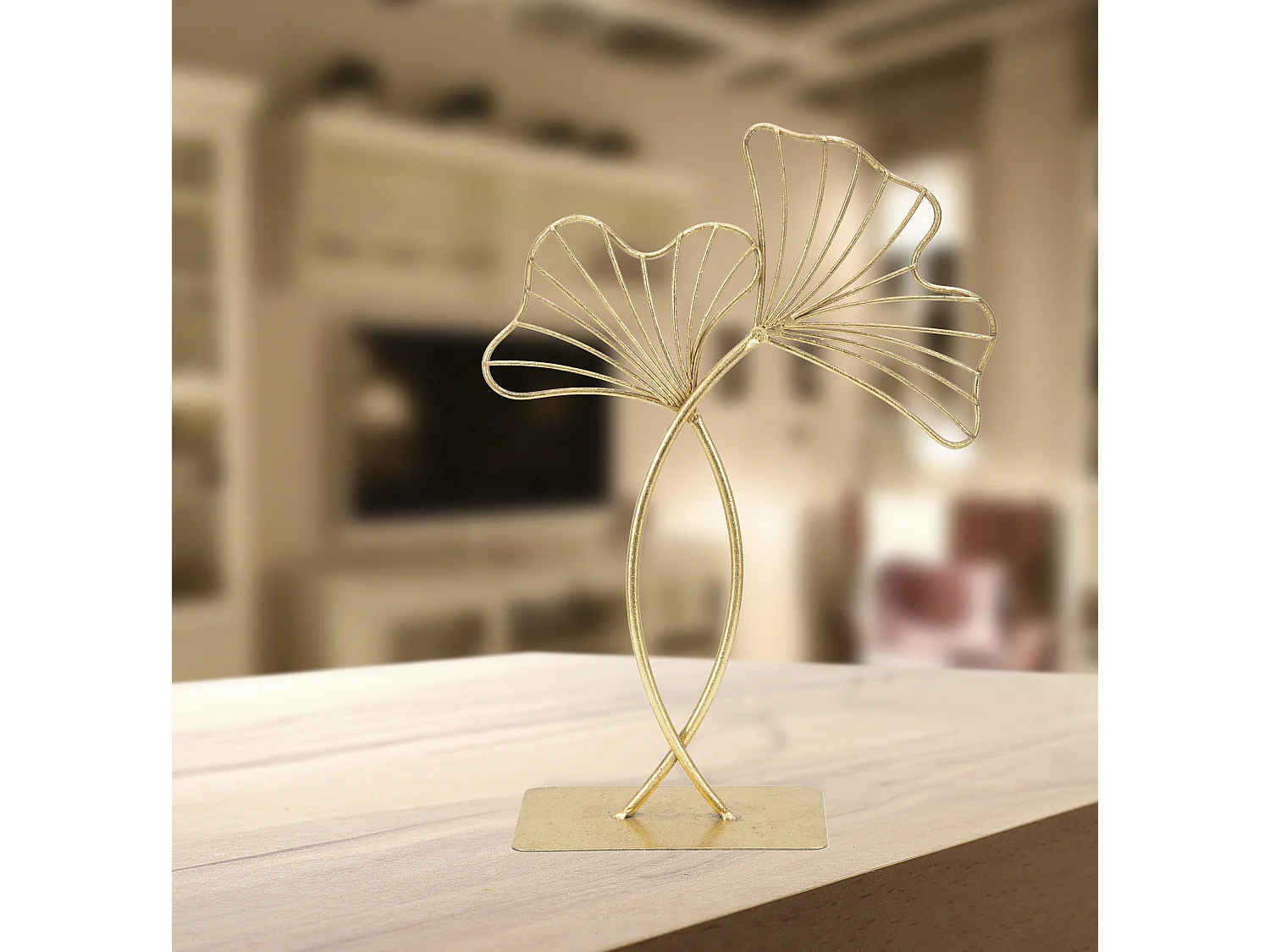 Scultura in metallo dorata cm 25x8,5x35