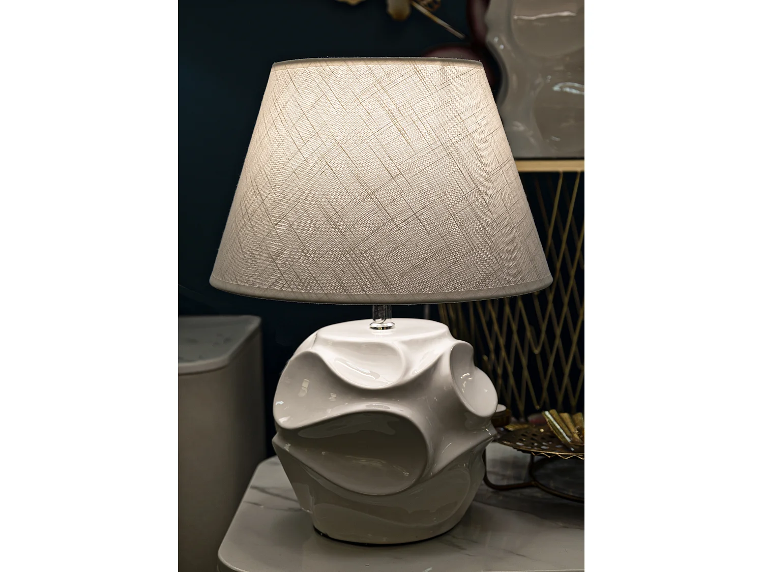 Lampada da tavolo in ceramica bianca Ø cm 30x42