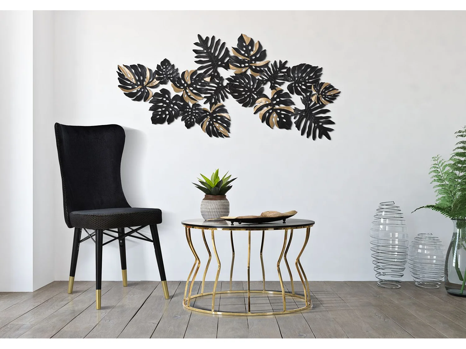 Set di 2 sedie in tessuto nere con gambe nere e dorate cm 40x65x99