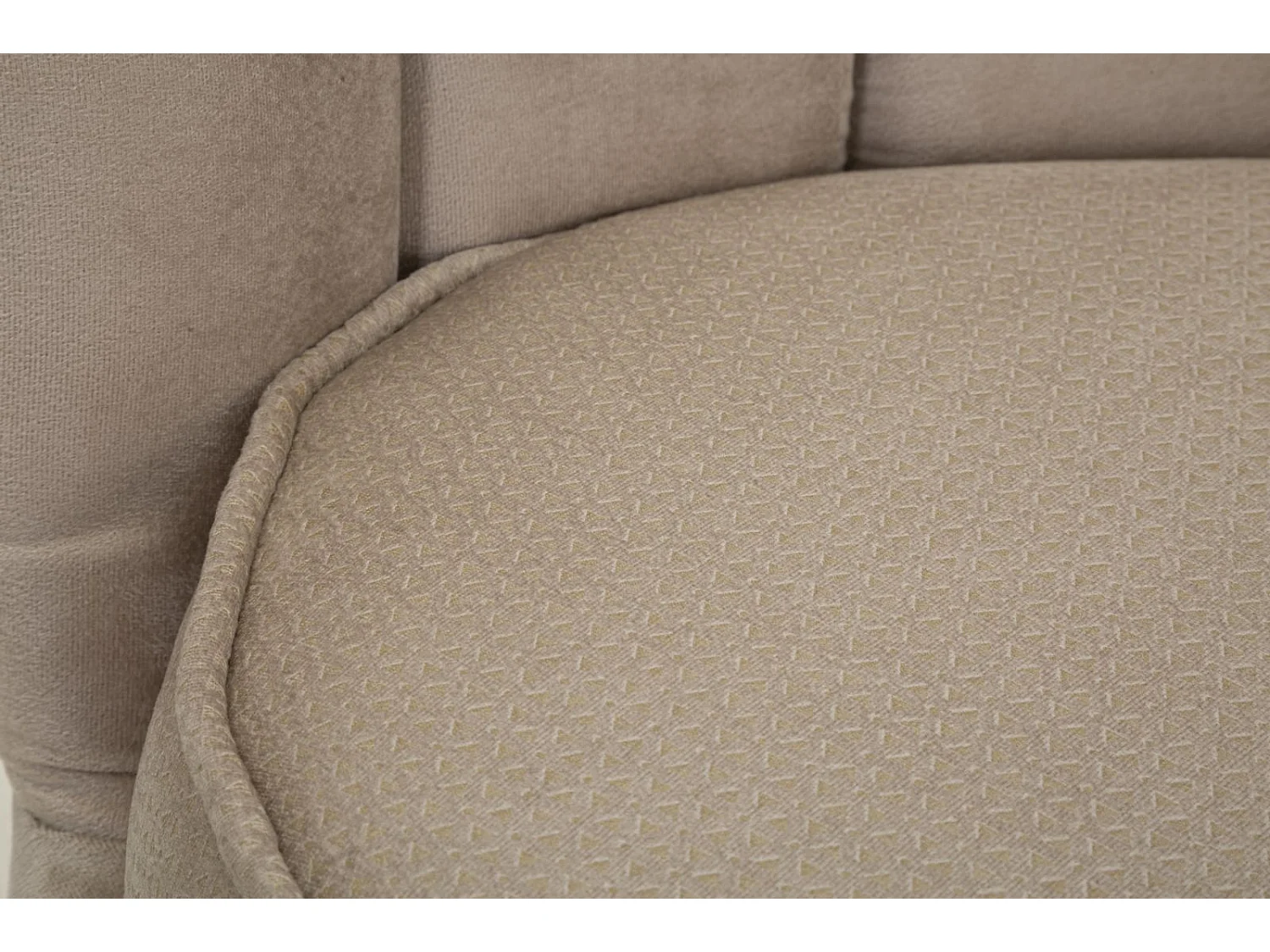 Canapé en tissu beige avec pieds dorés cm 136x76x78