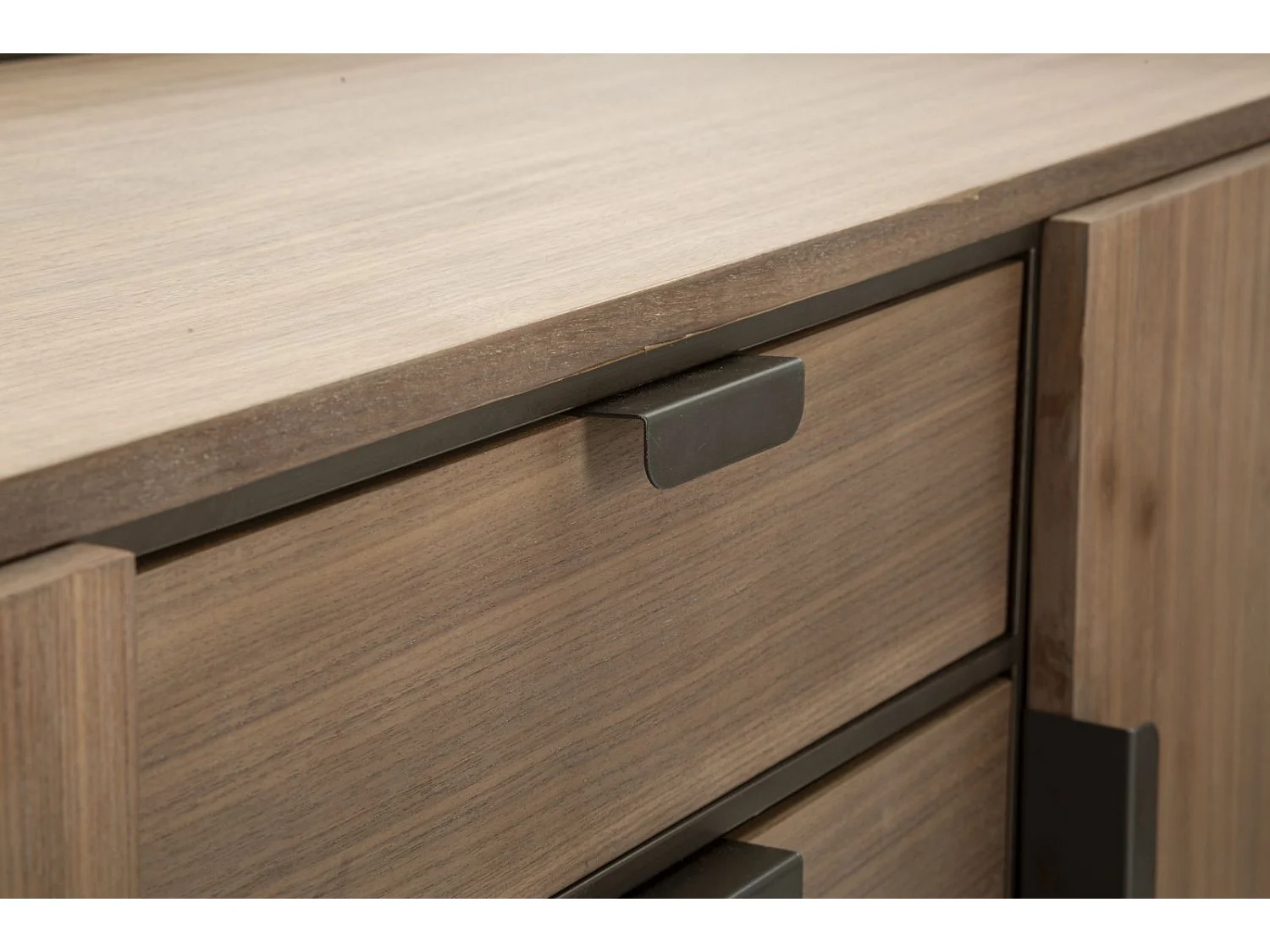 Kommode aus Metall und Holz braun 145x47x76 cm