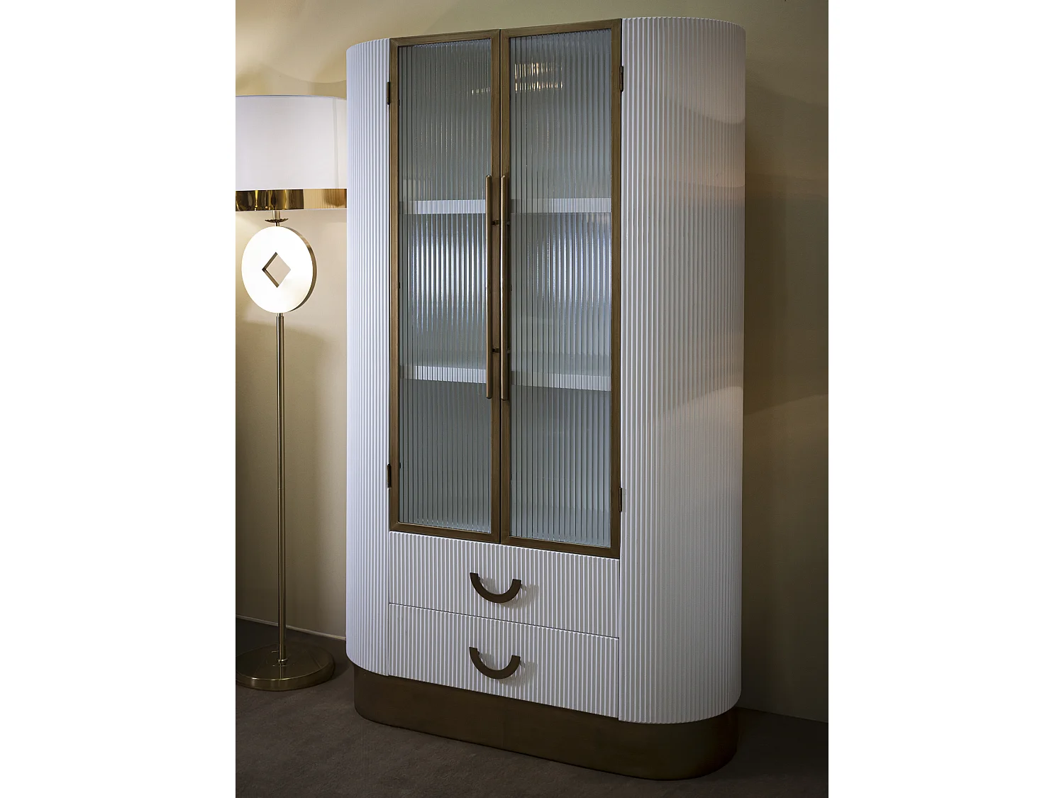 Vitrine en bois blanc et marron 85x40x160 cm