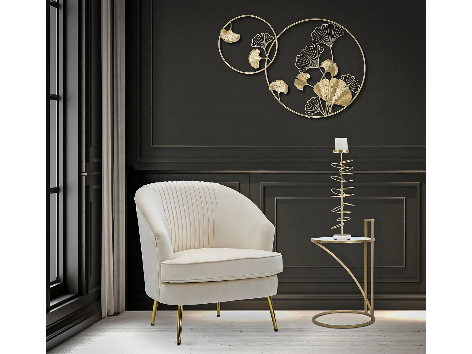 Tavolinetto in metallo dorato con piano in vetro bianco Ø cm 38x61