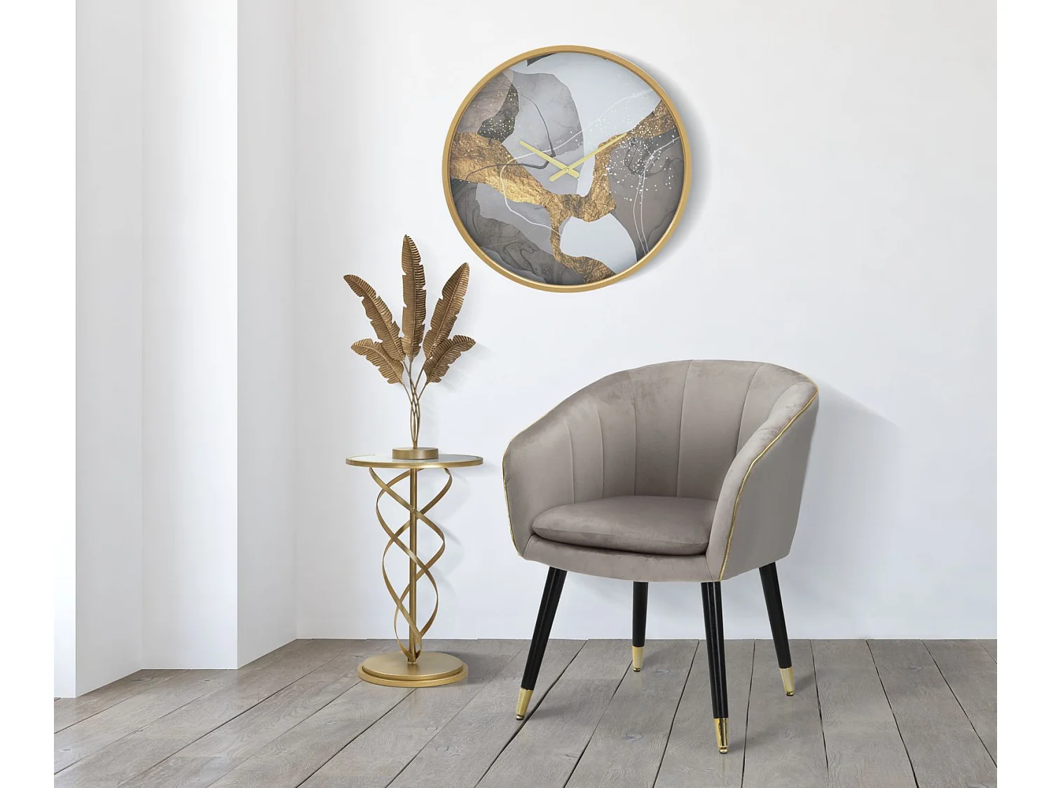 Poltrona in tessuto grigia con finiture dorate cm 62x58x78