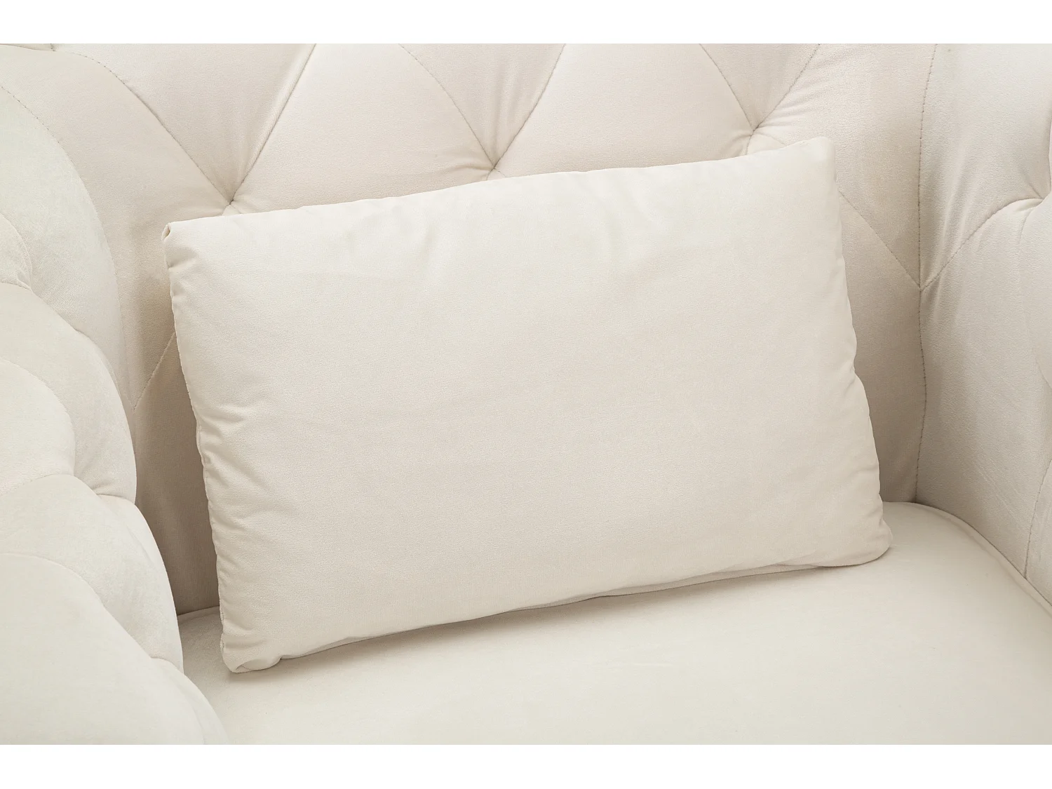 Poltrona in poliestere beige e gambe in legno e metallo cm 93x86x71