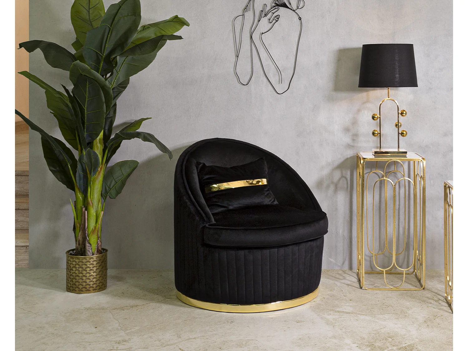 Fauteuil en tissu noir et doré Ø cm 75x80