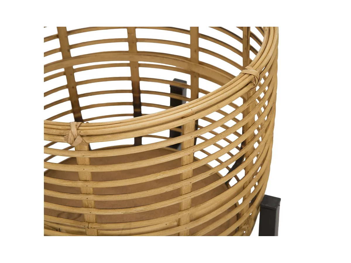 Set aus 2 runden Rattan-Blumentöpfen mit schwarzem Metallständer Zeyok