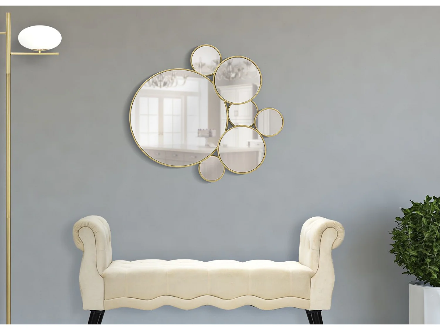 Specchio da parete geometrico in metallo dorato cm 81x7,5x73