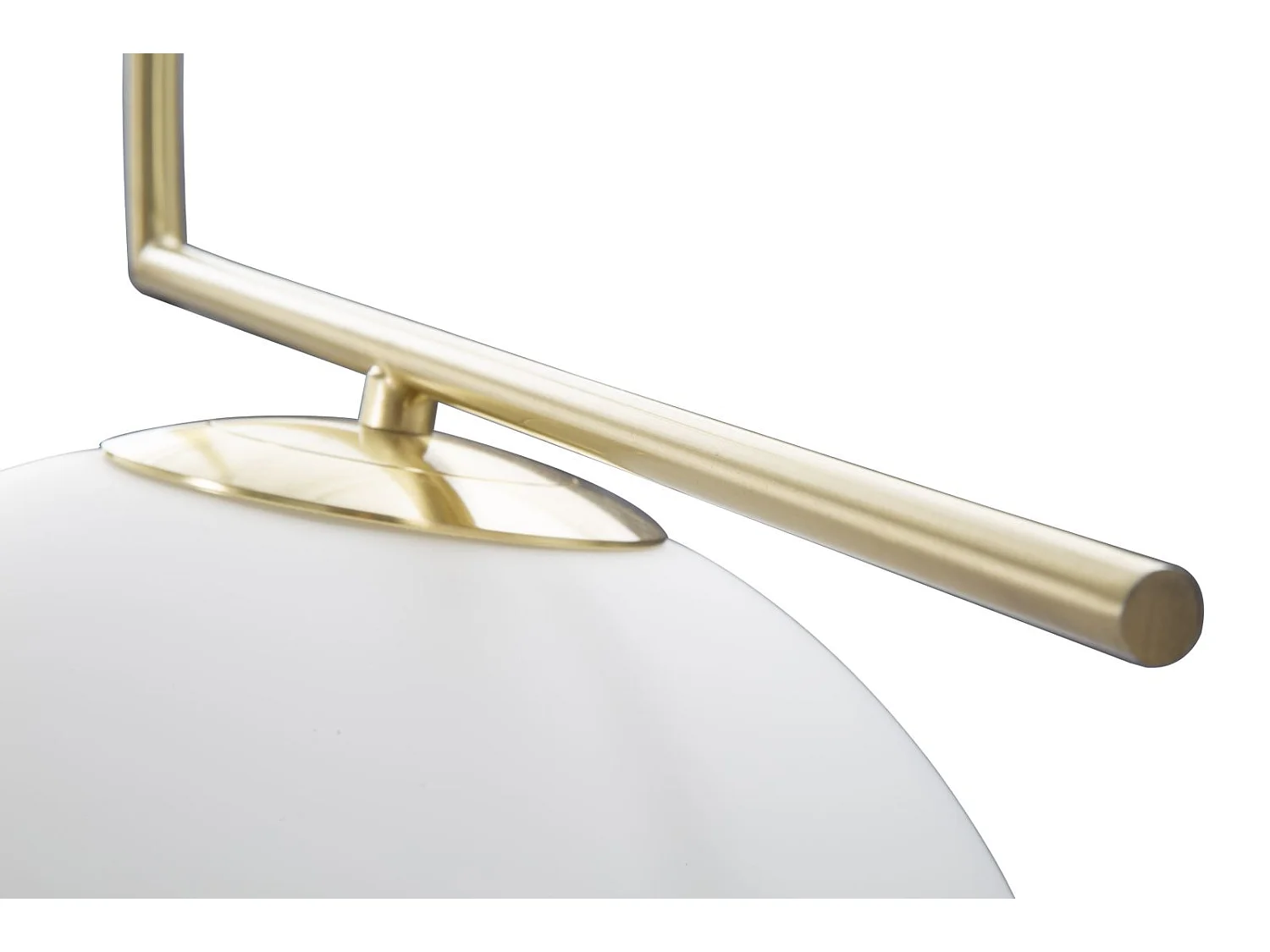 Lampadario in metallo dorato con sfera in vetro bianco cm 50x30x100