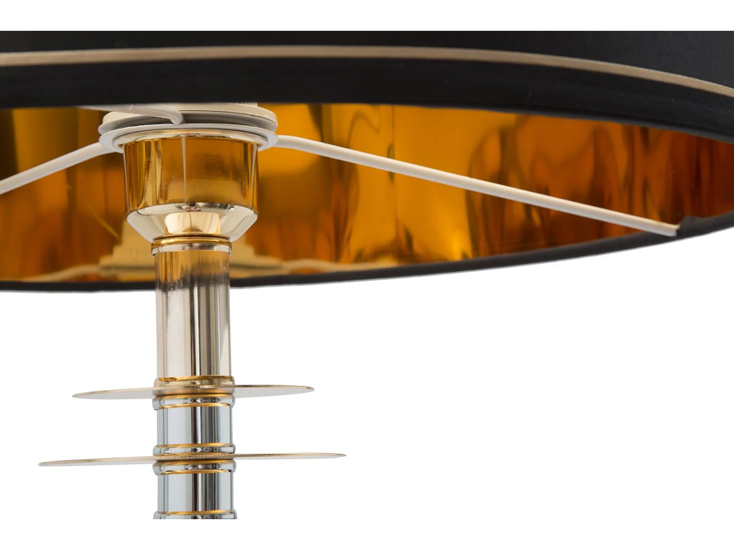 Lampadaire en métal doré avec abat-jour noir Ø cm 40x180