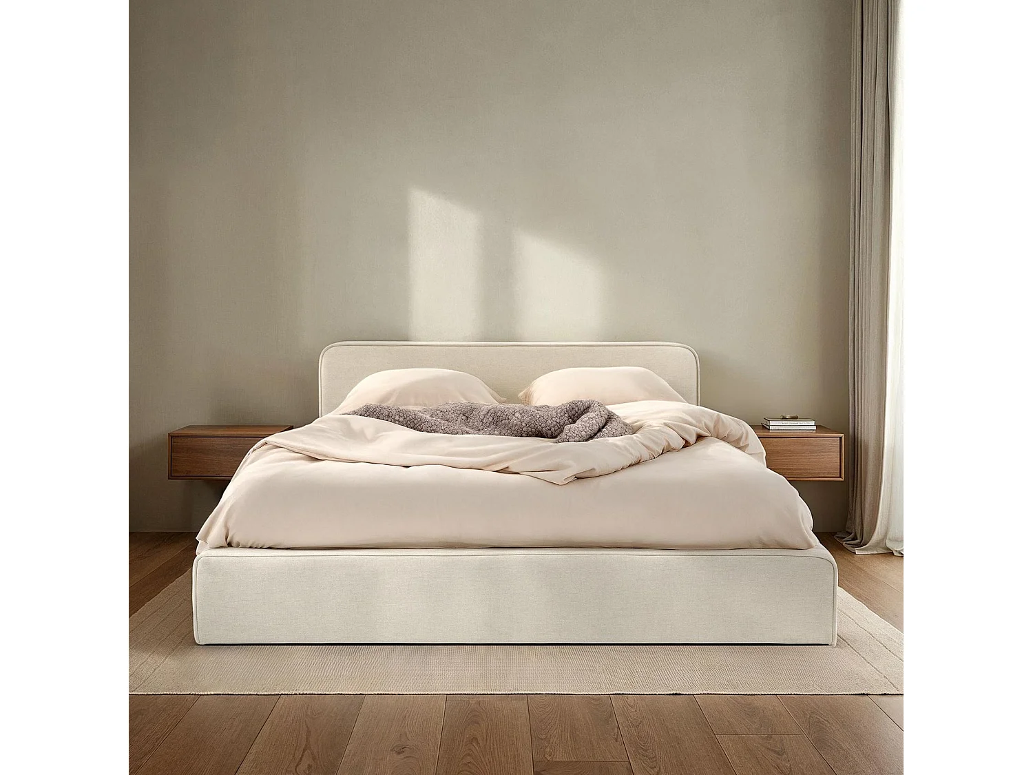 Lit double BELARTI 140x190 cm, Revêtement en tissu, Lit style moderne pour 2 personnes, Cadre avec sommier inclus, Blanc crème