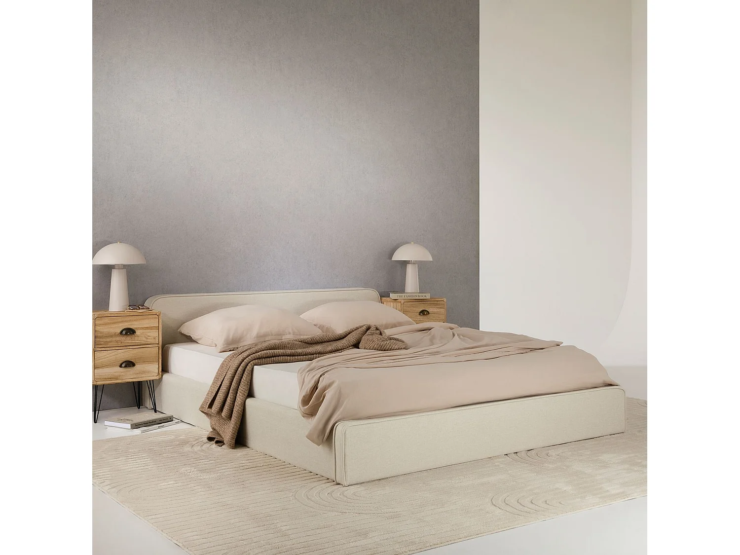 Lit double BELARTI 140x190 cm, Revêtement en tissu, Lit style moderne pour 2 personnes, Cadre avec sommier inclus, Blanc crème