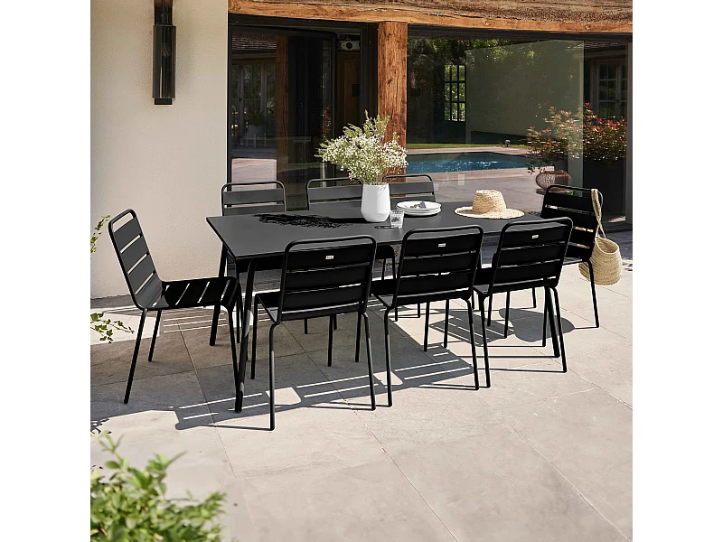 Tuinset met tafel en 8 zwart stoelen