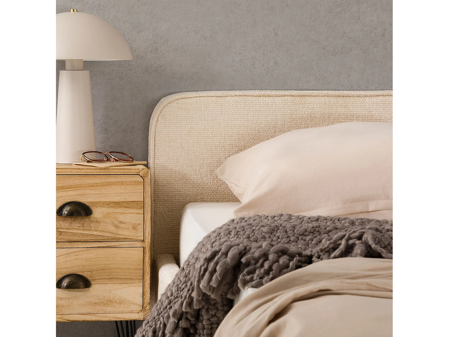 Lit double LEVERDA 140x190 cm, Revêtement en tissu, Lit style moderne pour 2 personnes, Cadre de lit avec sommier inclus, Blanc