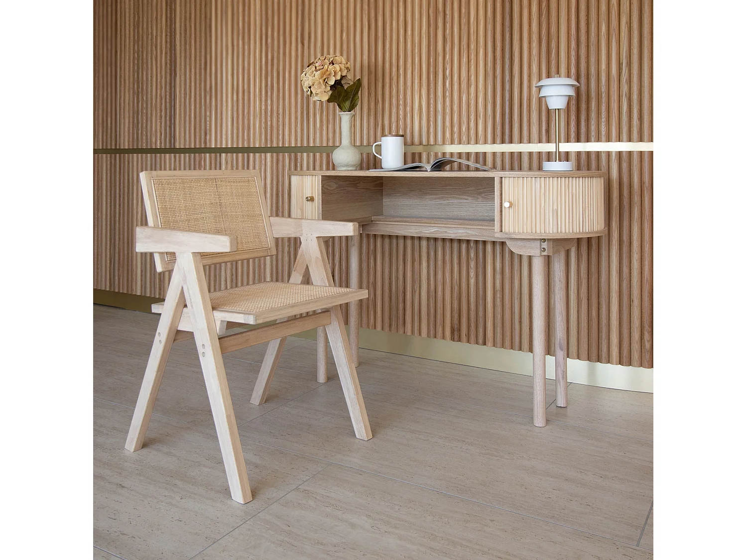 Now's Home - Bureau En Bois De Pin Naturel Avec Deux Portes 120x50x80cm Hector