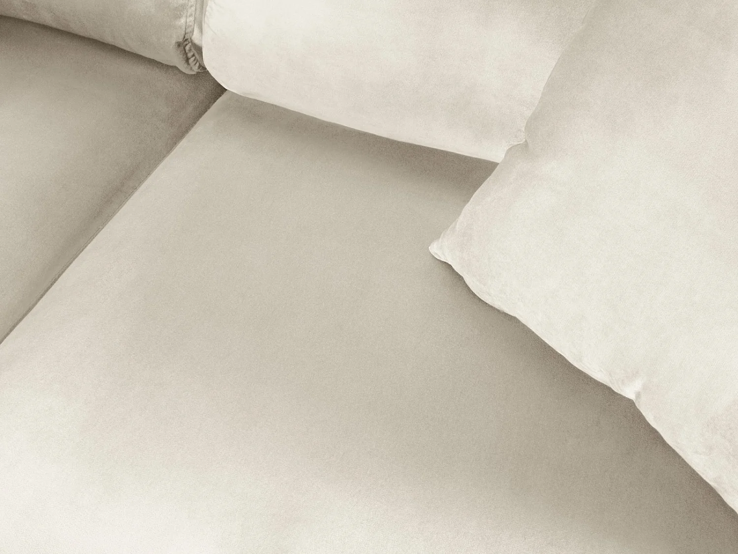 Cosmopolitan Design - Canapé d'angle gauche convertible avec coffre de rangement "Kyoto" 5 places en velours beige clair - 243x194x88cm