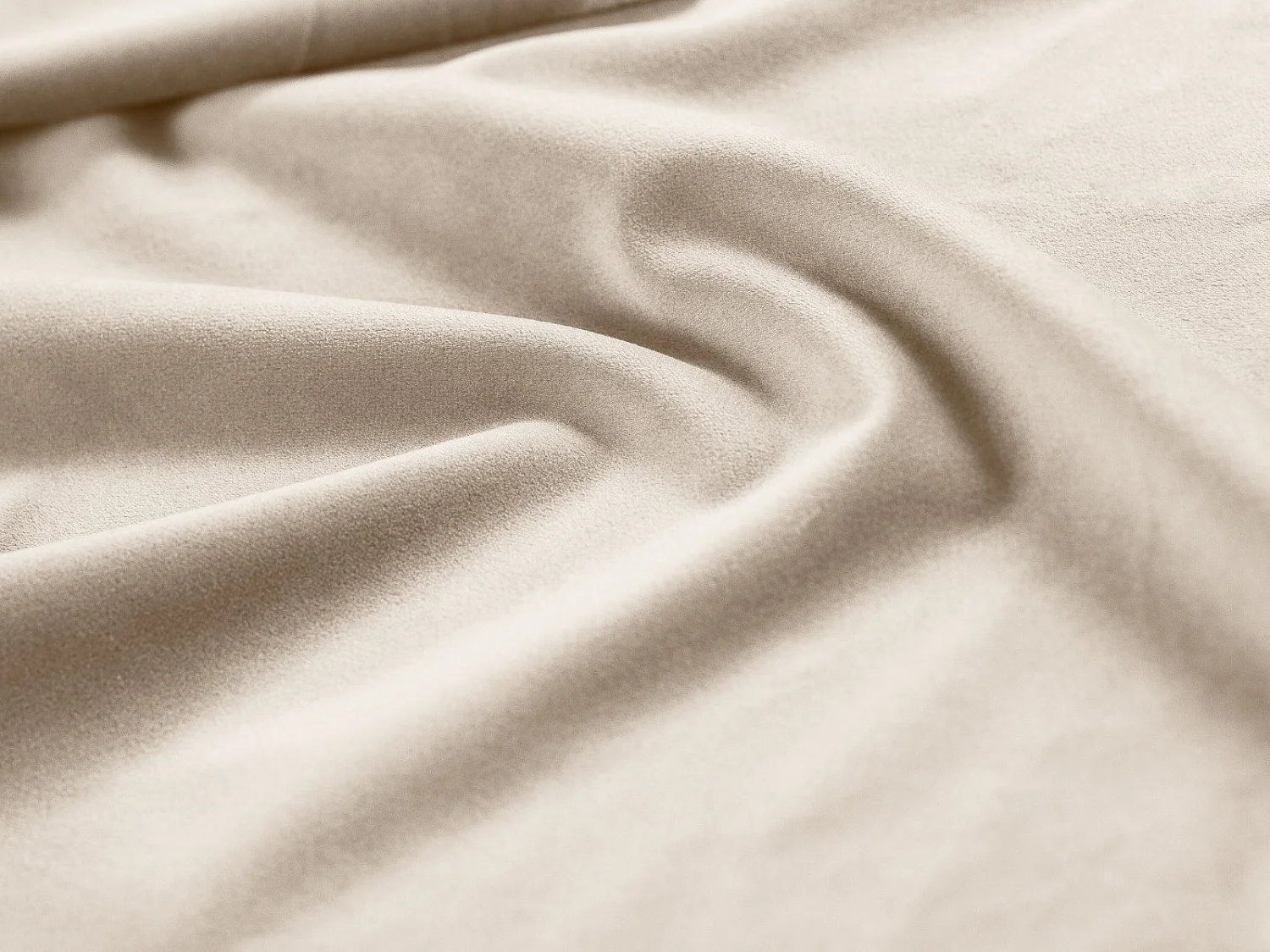 CXL by Christian Lacroix - Sessel "Luc" Sitzer aus Samt leichtes beige - 124x102x70cm