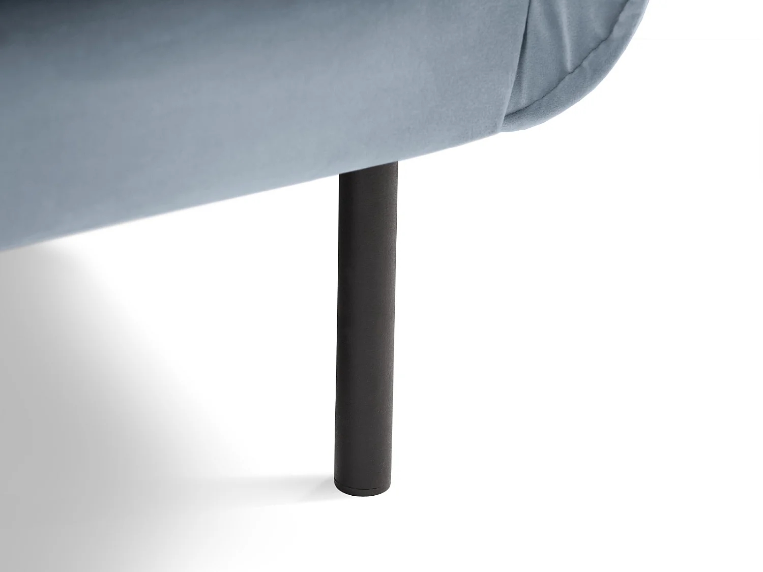 Cosmopolitan Design - Fauteuil "Vienna" en velours bleu clair - 97x94x95cm