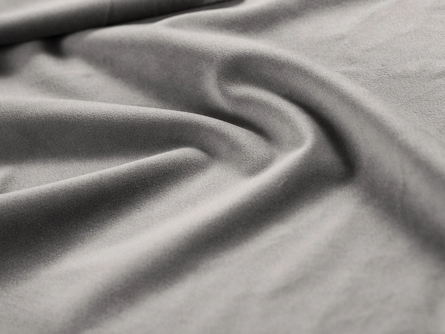 CXL by Christian Lacroix - Sofá "Luc" 4 lugares em veludo cinza claro - 244x102x70cm