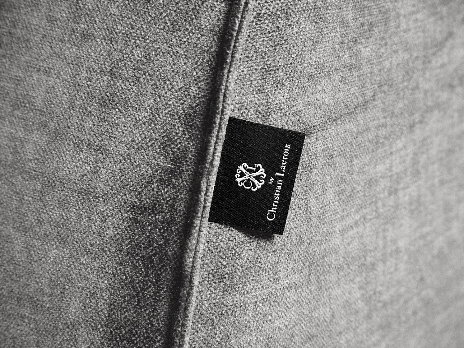 CXL by Christian Lacroix - 4-Sitzer Ecksofa rechts "Charles" Sitzer aus Samt hellgrau - 273x180x69cm