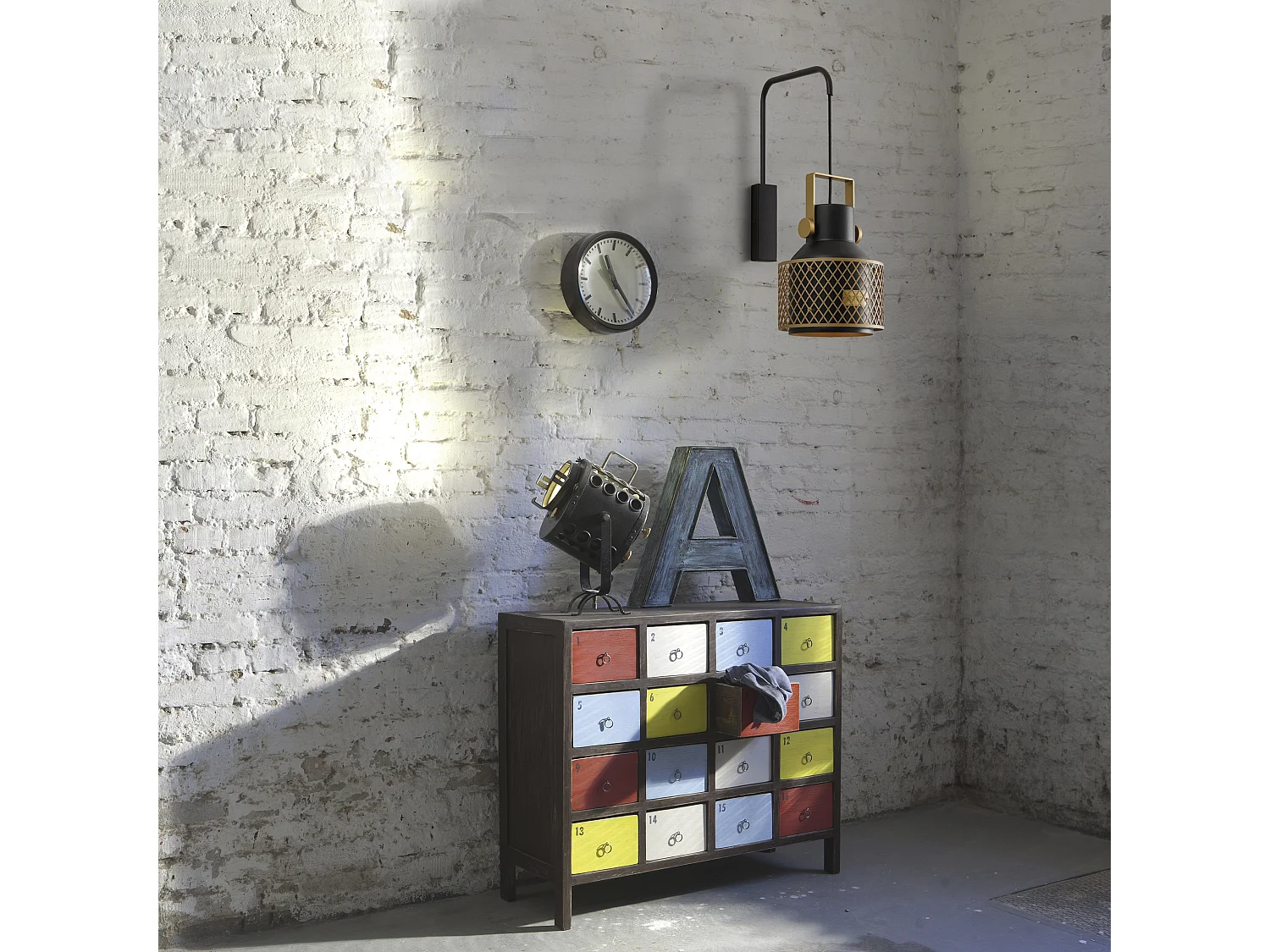 TOSCA-Wandleuchte im modernen Stil – D. 20,4 cm x H. 52,8 cm – E27 60 W – IP20 – Innenbereich – Stahl und Aluminium – Blau und Gold