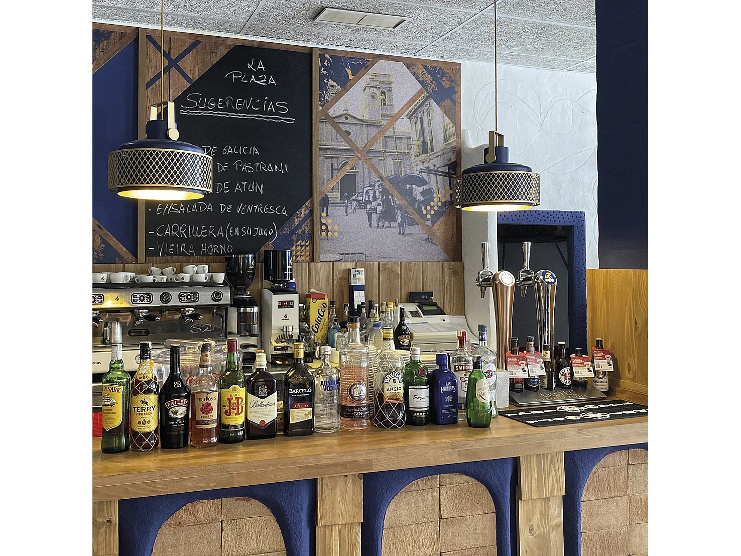 TOSCA moderne stijl plafondlamp - D. 33 cm x H. 150 cm - E27 60W - IP20 - binnen - staal en aluminium - zwart en goud