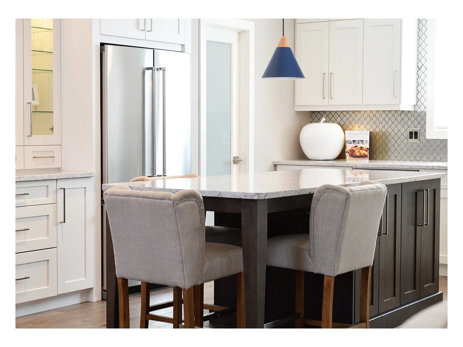 Lampada da soffitto moderna Oda-h.150cm x d.ø 20 cm-e27 60w-acciaio, legno-blu-ip20