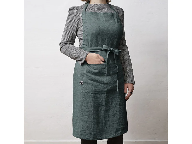 Tablier 70 x 85 cm en lin lavé bleu avec lanière ajustable - LUISA