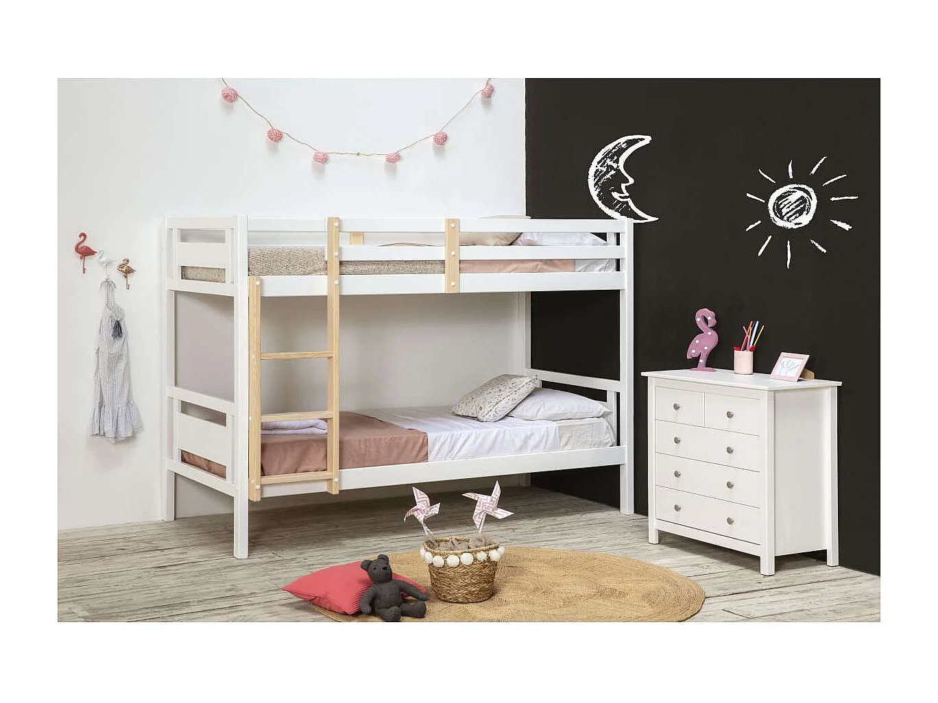 Cómoda 6 cajones modelo Bella acabado blanco, 130 cm(ancho) 80 cm(altura) 45 cm(fondo)