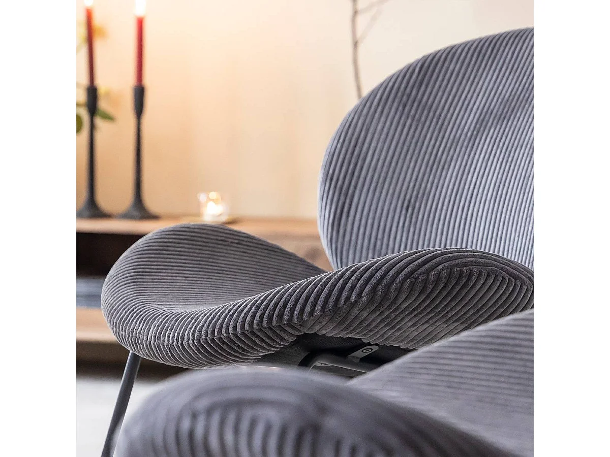 Fauteuil en velours gris Dorian