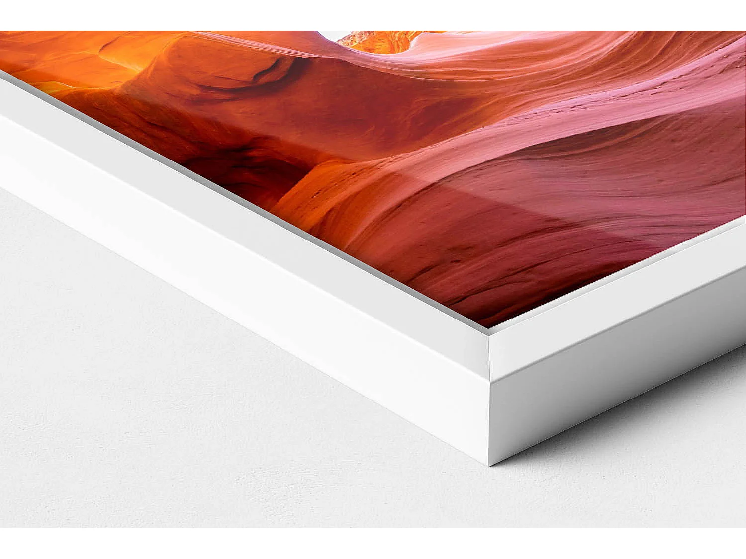 Dekoratives Gemälde mit weißem Rahmen, Rocky-Canyon-Landschaft 20 x 30 cm – Perfekt für das Wohn- oder Schlafzimmer