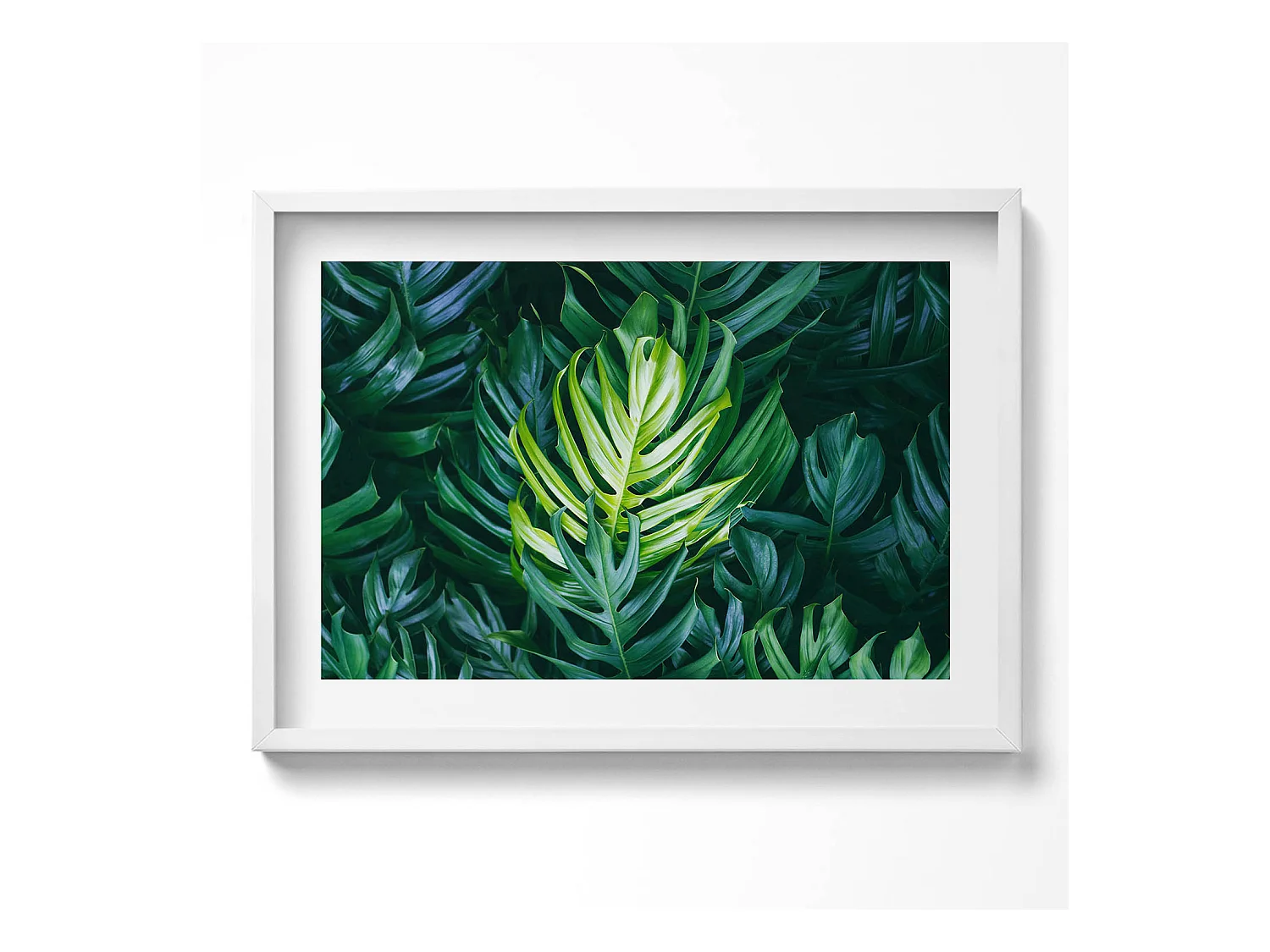 Tableau décoratif avec cadre blanc, Formes dorées fluides sur fond beige 70 x 50 cm– Parfait pour le salon ou la chambre