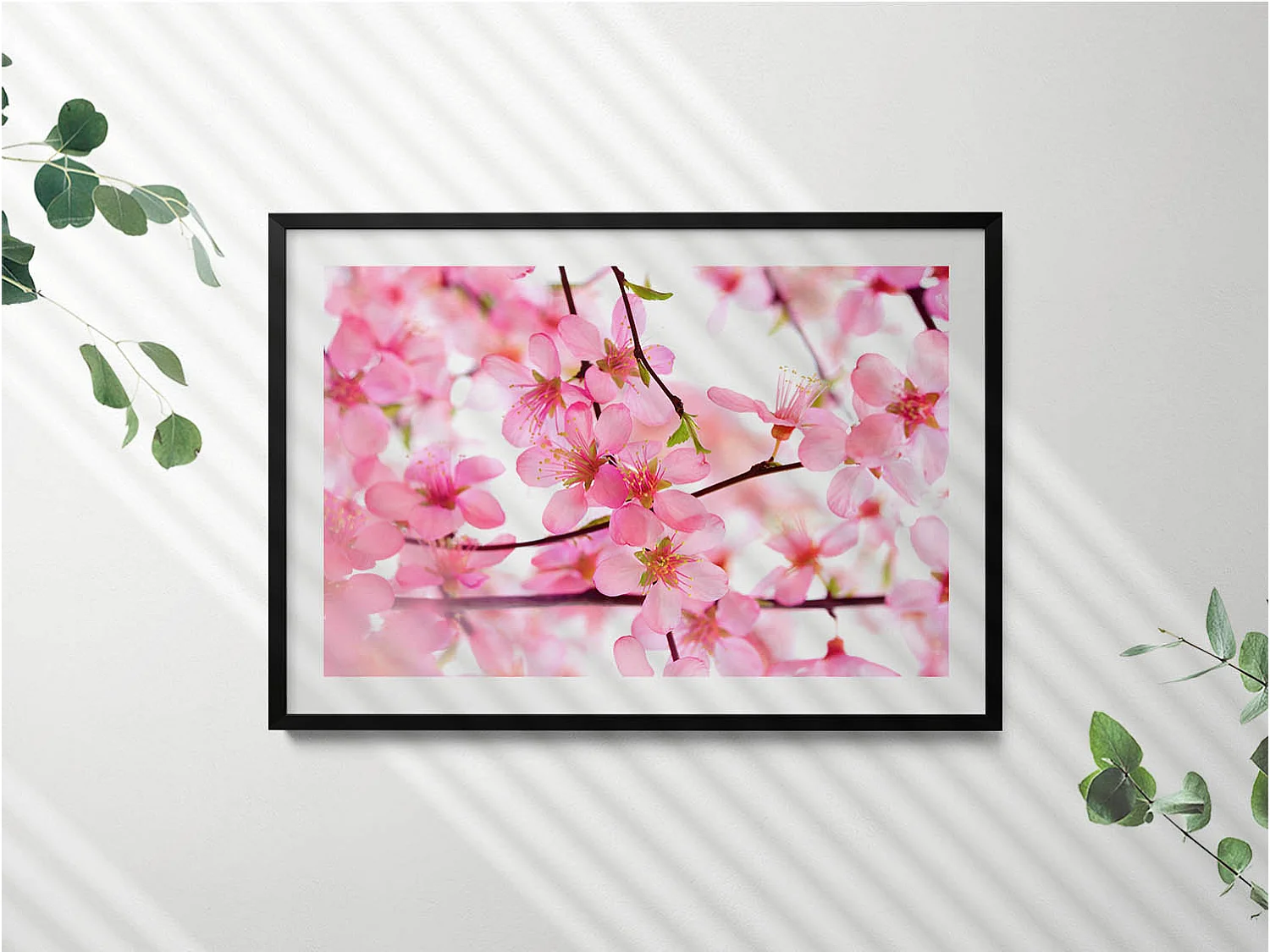 Dekoratives Gemälde mit schwarzem Rahmen, Rosa Frühlingsblumen auf den Zweigen 100 x 70 cm – Perfekt für das Wohn- oder Schlafzimmer