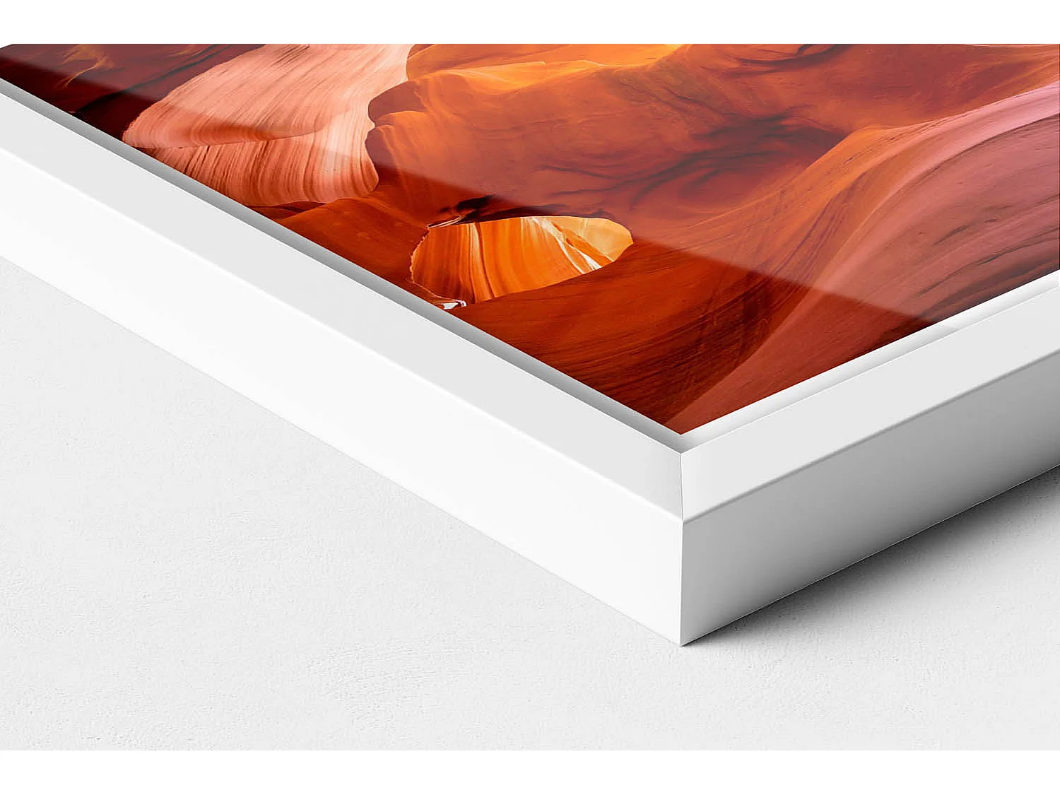 Decoratief schilderij met witte lijst, Rocky canyon landschap 30 x 20 cm - Perfect voor de woon- of slaapkamer