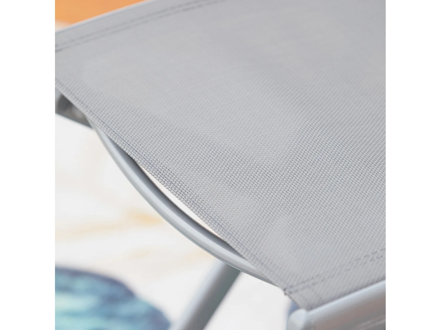 Lot de 4 chaises en acier MOLVINA