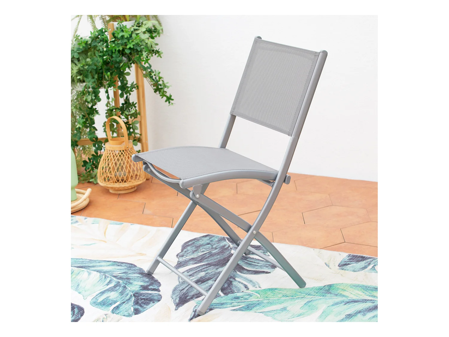 Lot de 4 chaises en acier MOLVINA