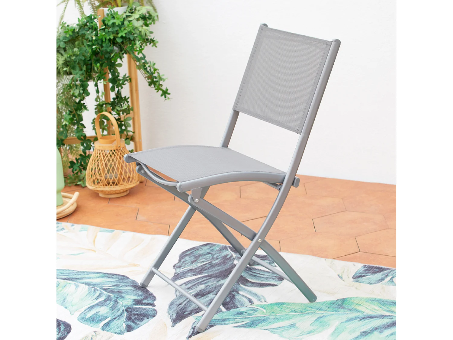 Lot de 4 chaises en acier MOLVINA