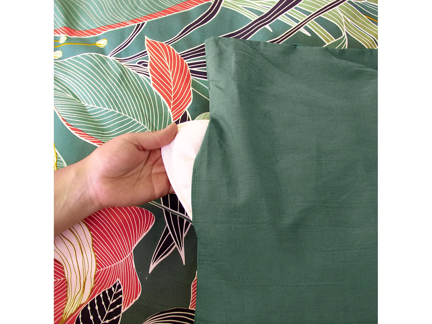 Parure de lit 240x220cm en coton GIGAJUNG vert motif tropical 3 pièces