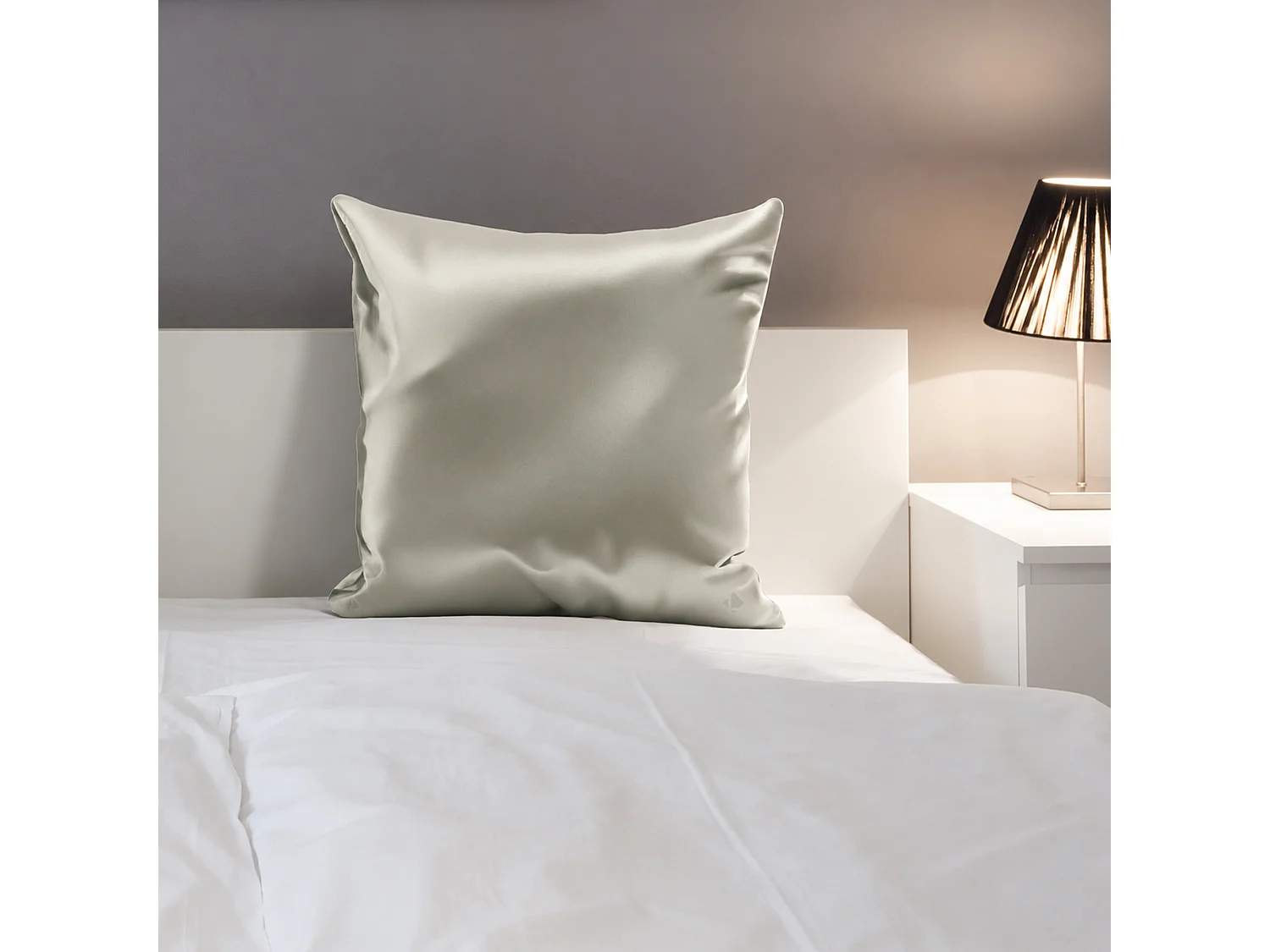 Taie d'oreiller microfibre réversible satin 60x60 cm HOSANA doré