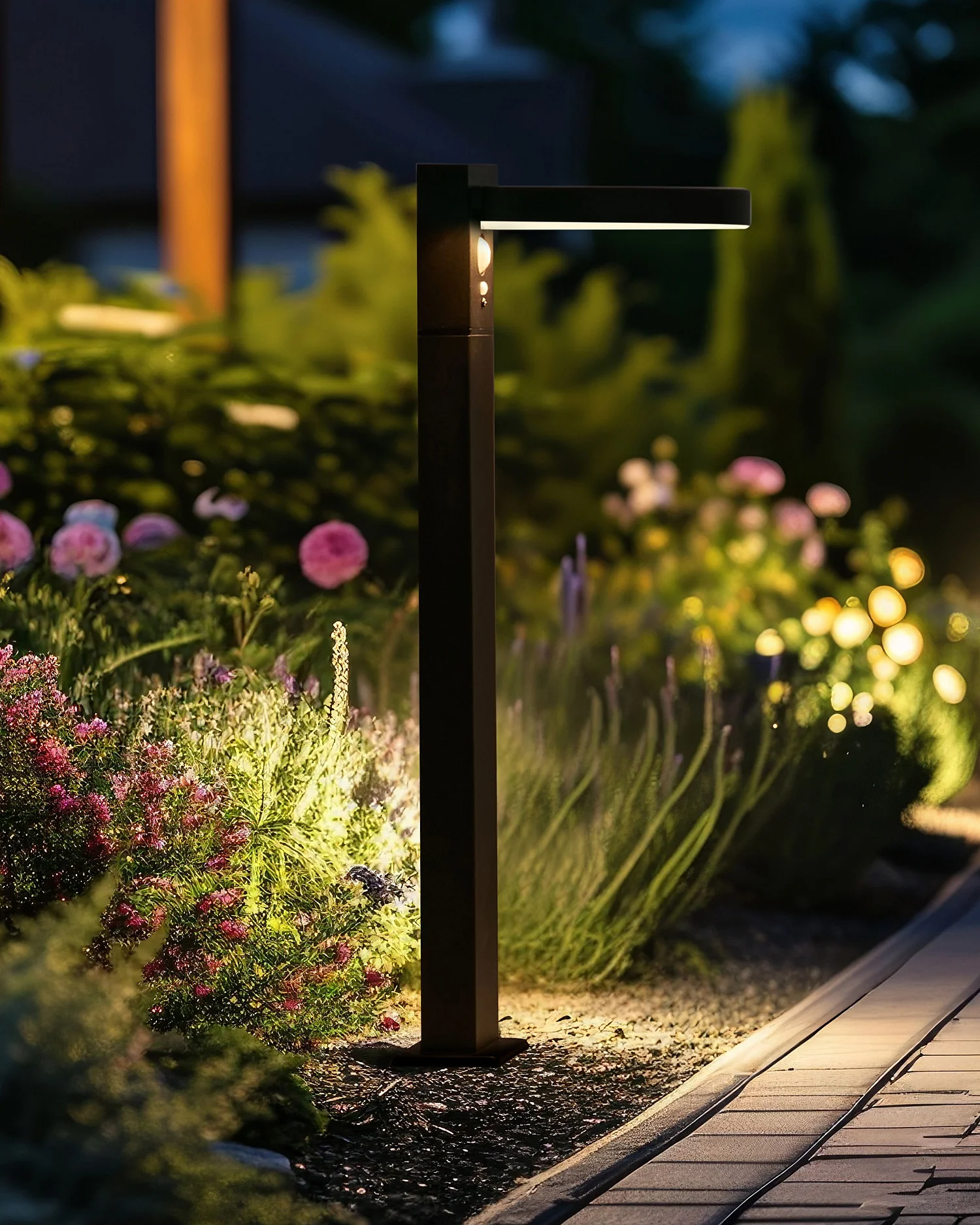 Lampione solare da giardino a LED PARKERS con sensore di movimento Nero