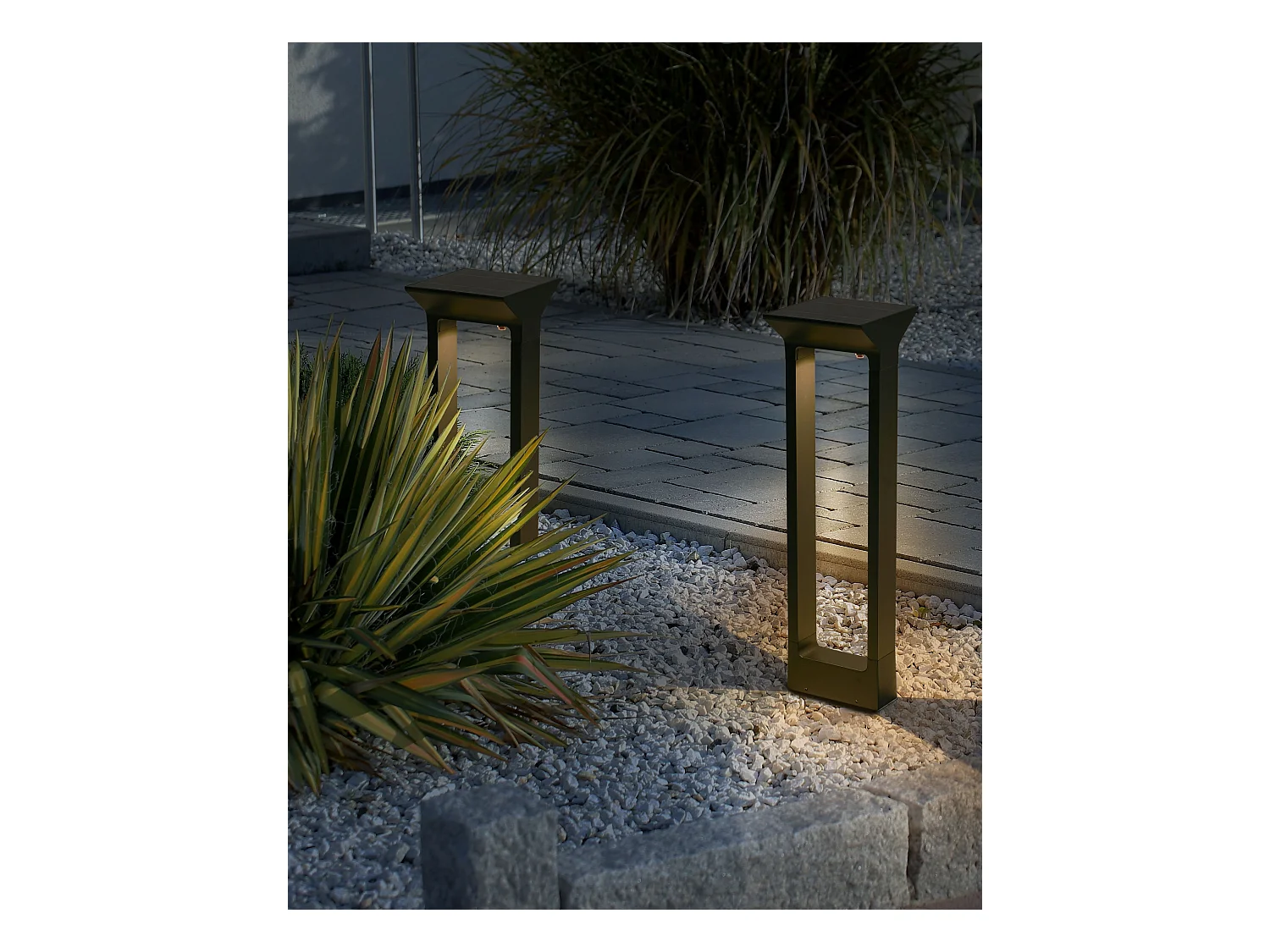 Borne solaire extérieure LED MALDEN Noir