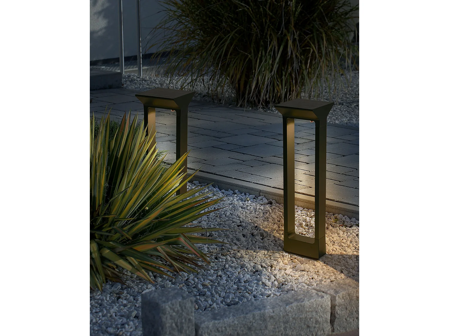 Borne solaire extérieure LED MALDEN Noir