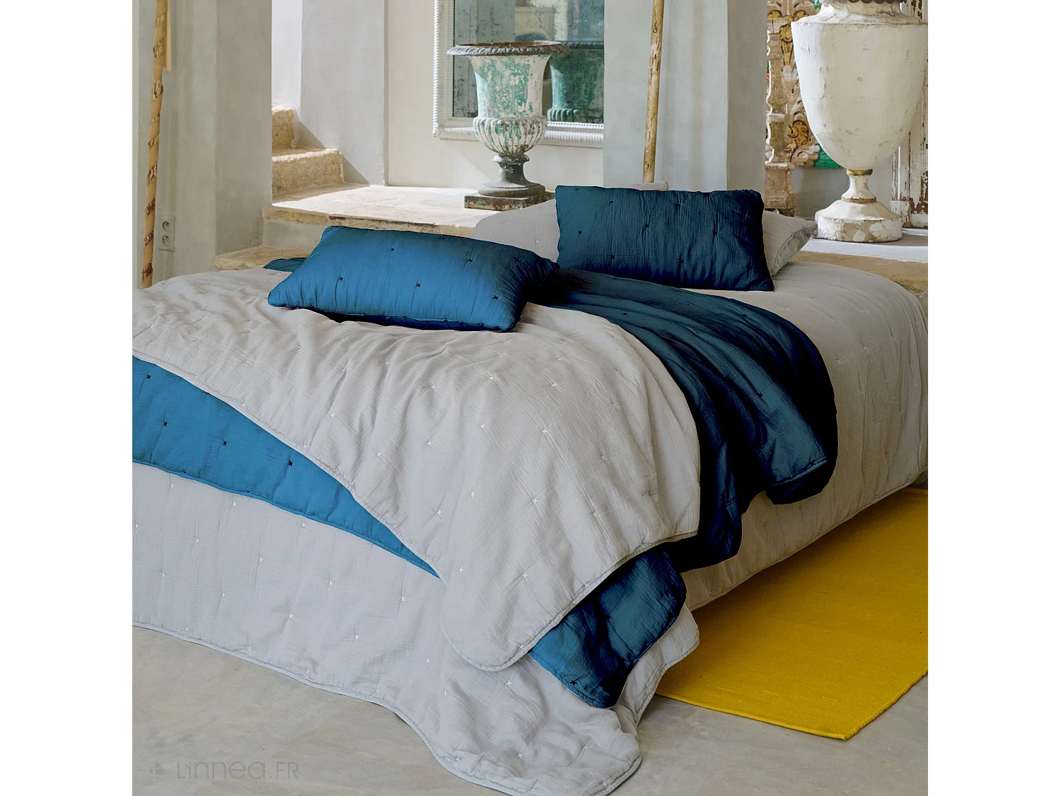 Chemin de lit capitonné en mousseline de coton 80x200 cm ANDROS bleu marine