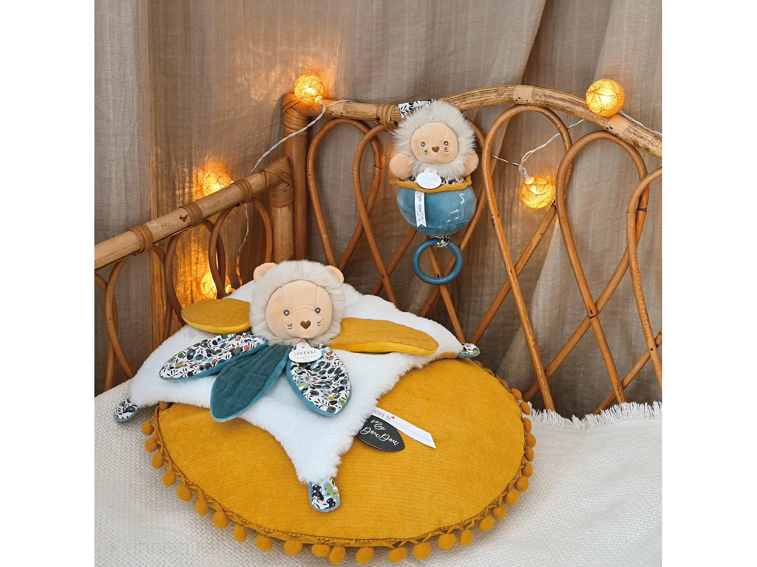 Doudou pétale 27 cm polyester BOH'AIME lion jaune multicolore