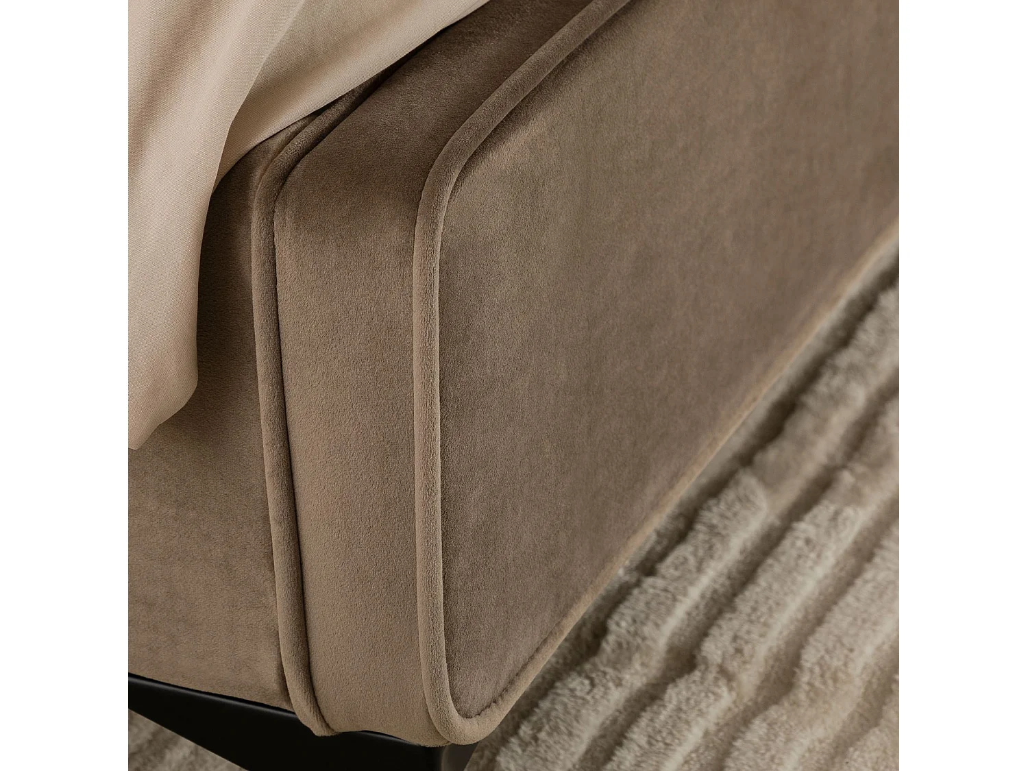 Lit double RAVELLO 140x190 cm, Revêtement en tissu, Lit style moderne pour 2 personnes, Cadre de lit avec sommier inclus, Grège